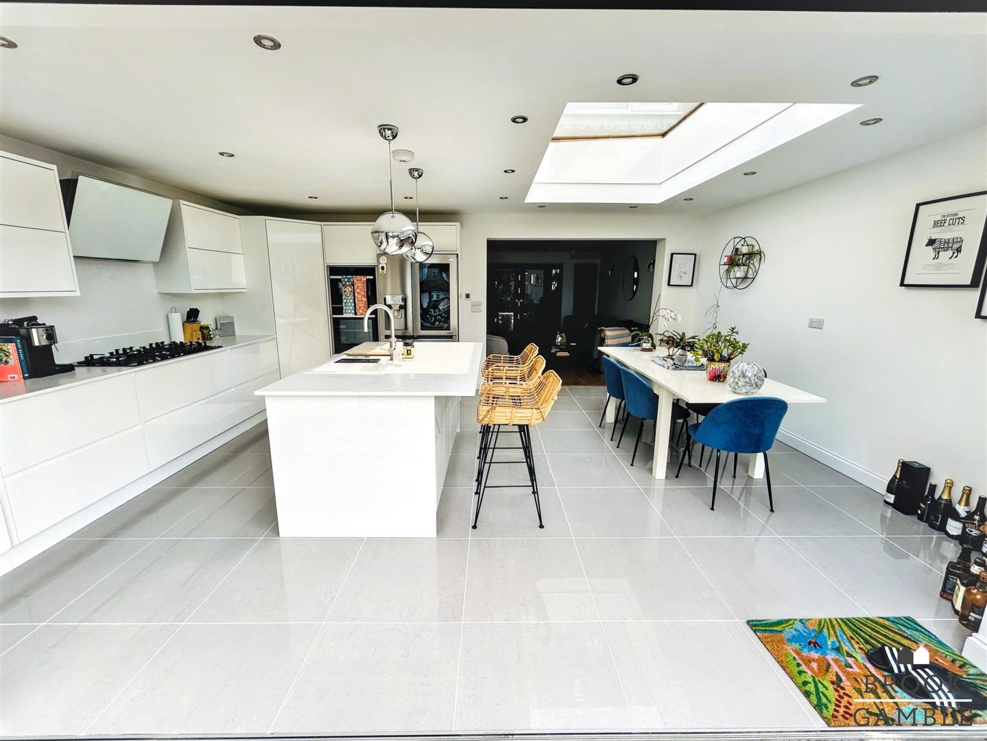 4 Bedroom House - Detached. Northbourne Road in Eastbourne, East Sussex 6